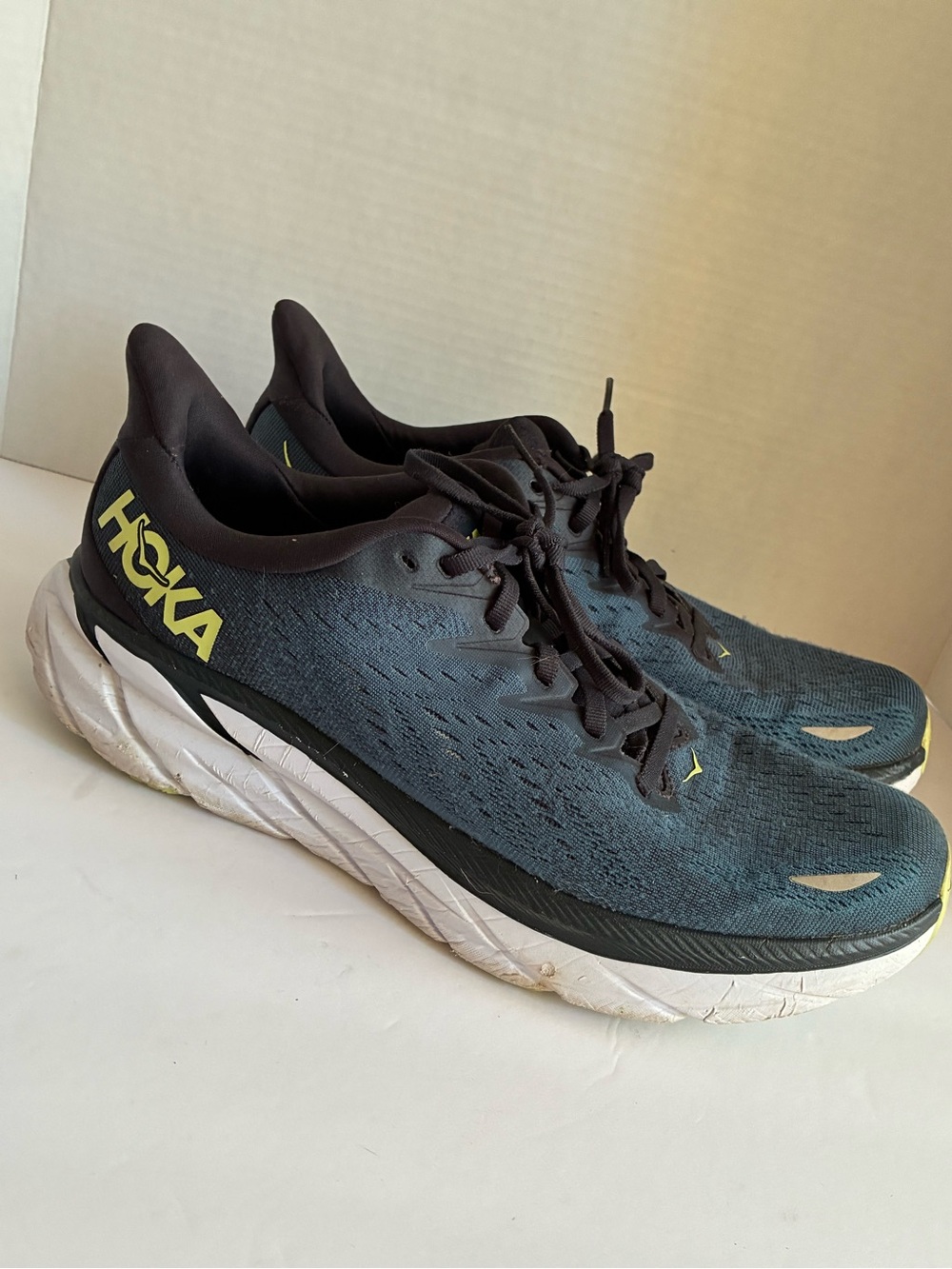 HOKA Clifton 8 Mens 10.5D Blue Coral Butterfly Running Shoes 1119393 BCBT